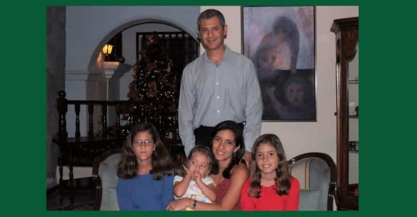 A photo of Isabella Ruffatti's family on Christmas.